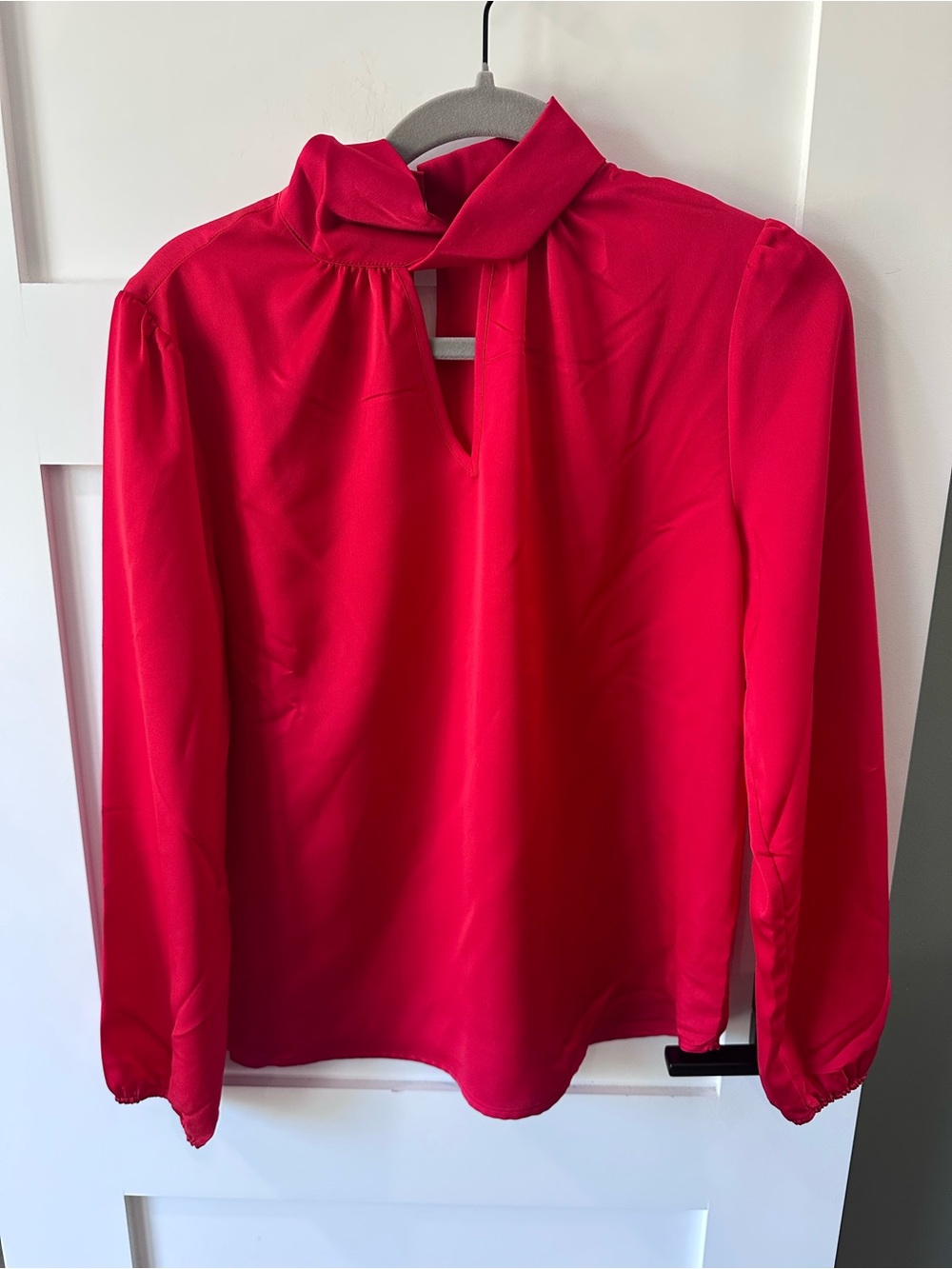 NWT Pleione Long Sleeve Red Satin Size Small Keyhole Detail